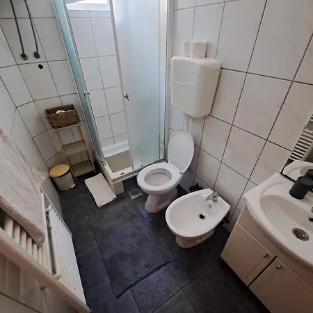 Apartment Ukropina 2 *